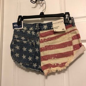 Bullhead Slouchy Short Size 0